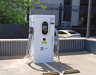 Быстрая зарядная станция на 120 кВт⚡️ рядом с мебельным центром “Кристалл” в Москве